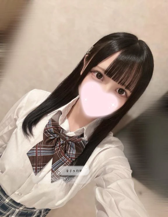 若手風俗| 桃枝 (21) 156cm / Dカップ